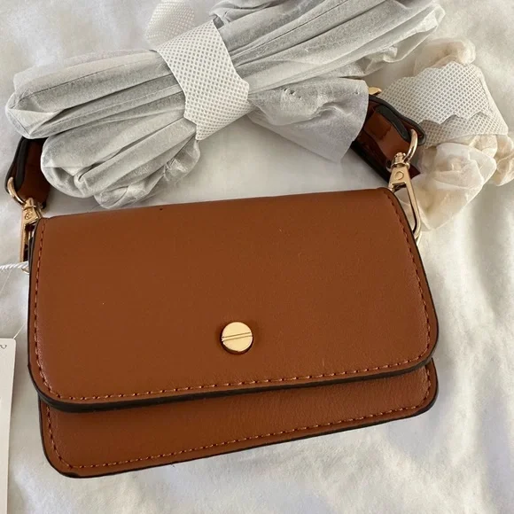 NWT mali and Lili mini crossbody bag. - Picture 2 of 9